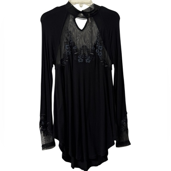 Free People Tops - Free People Long Sleeve Embroidered Floral Tunic